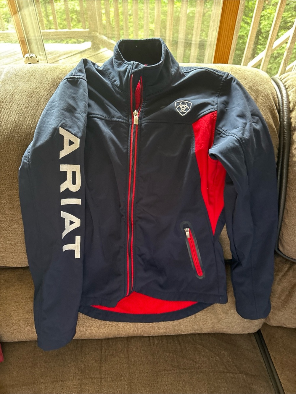 Ariat Jacket Womens Small Blue Red Softshell Full Zip Equestrian Riding Logo